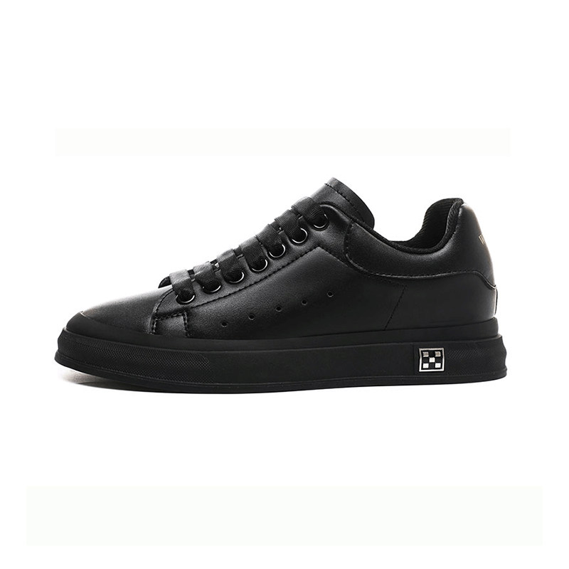 Levante Vibe black elevator sneakers with discreet height boost