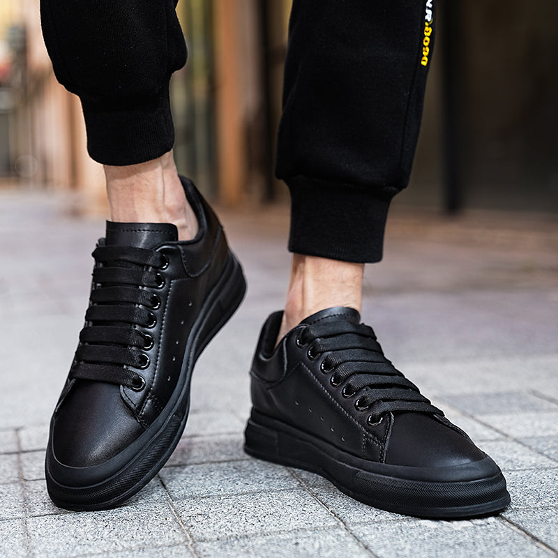 Levante Vibe Elevator Sneakers - Black | Image 1